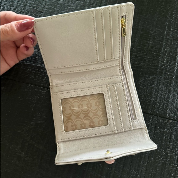 Adorable Bunny Wallet Altard State Rabbit - Picture 3 of 4